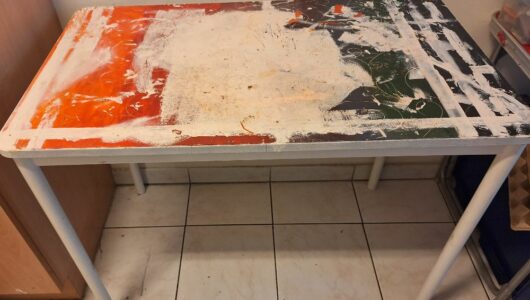 Table bricolage