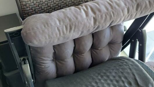 2 fauteuils avec coussins pour jardins